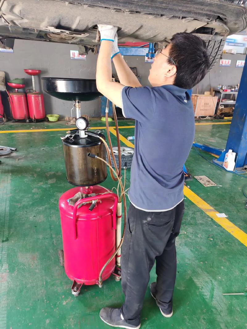 陕西汽车维修专业,培育技术精英,引领行业发展-第2张图片-职教招生网 陕西汽车维修专业,培育技术精英,引领行业发展-第2张图片-职教招生网