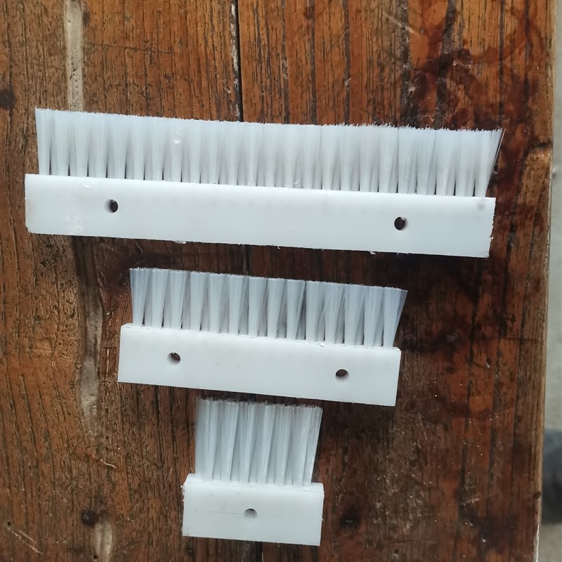 工业毛刷条PVC软硬毛尼龙条刷：防尘挡水神器，工厂清洁新宠！✨