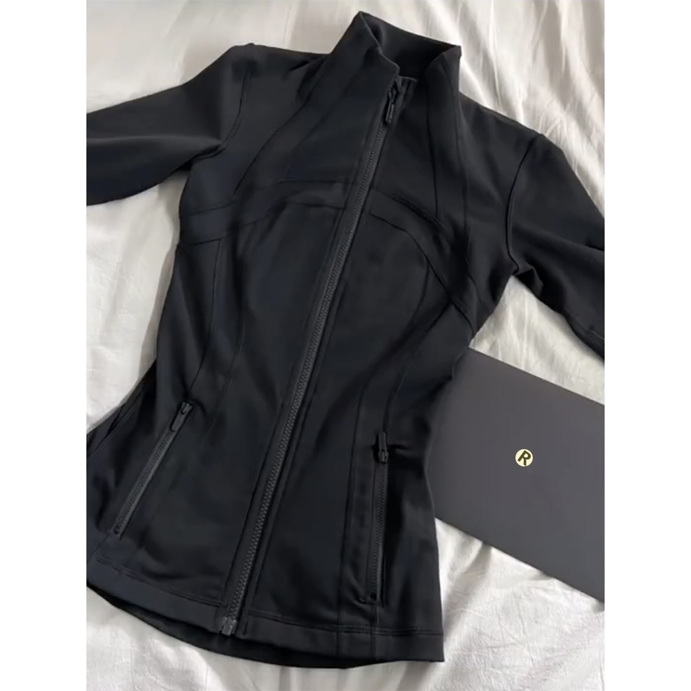 露露lululemon防晒速干瑜伽服，中产六宝的秘密武器，修身跑步健身运动外套大揭秘！