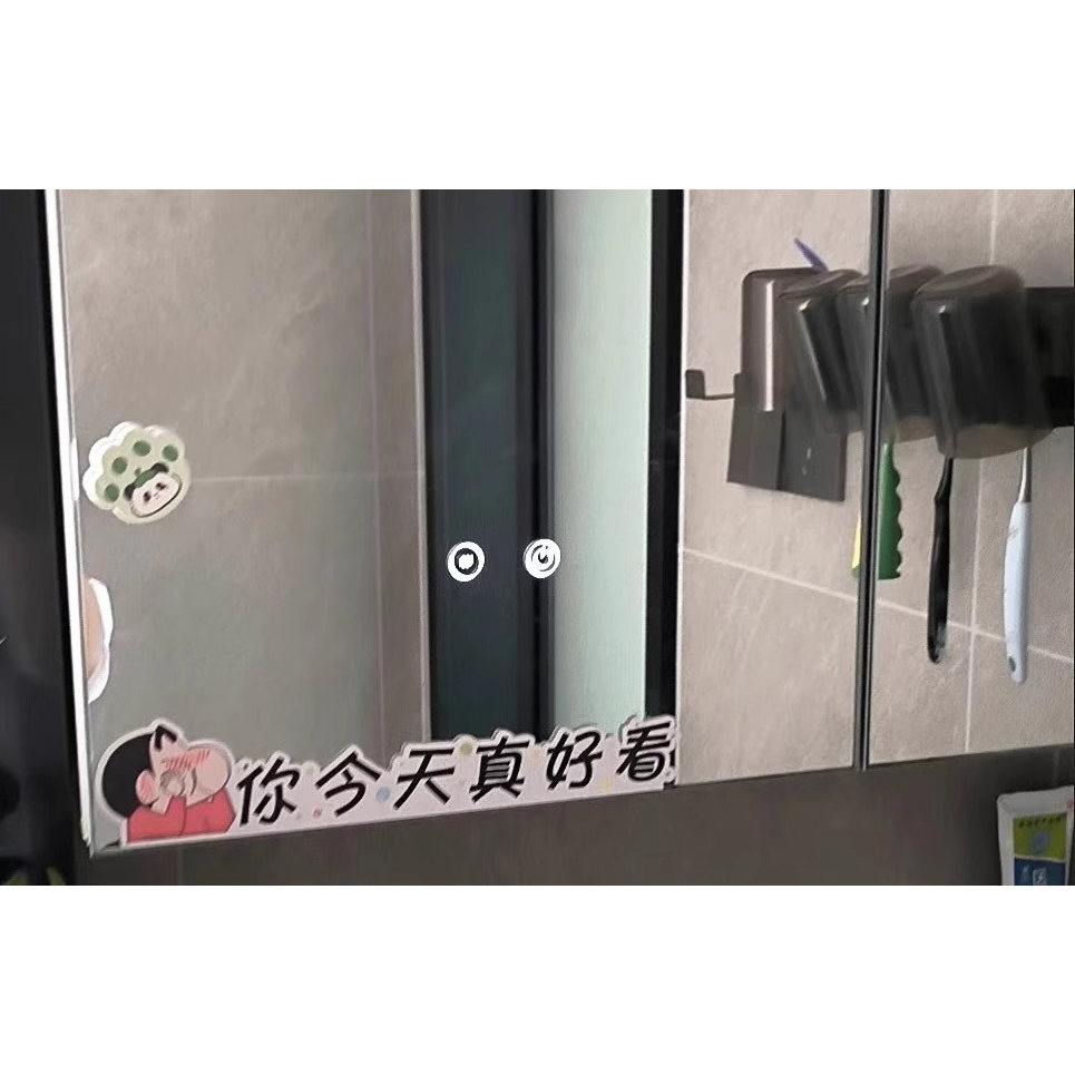 蜡笔小新卧室镜子装饰贴纸：给你的浴室来点萌萌哒可爱贴画吧！
