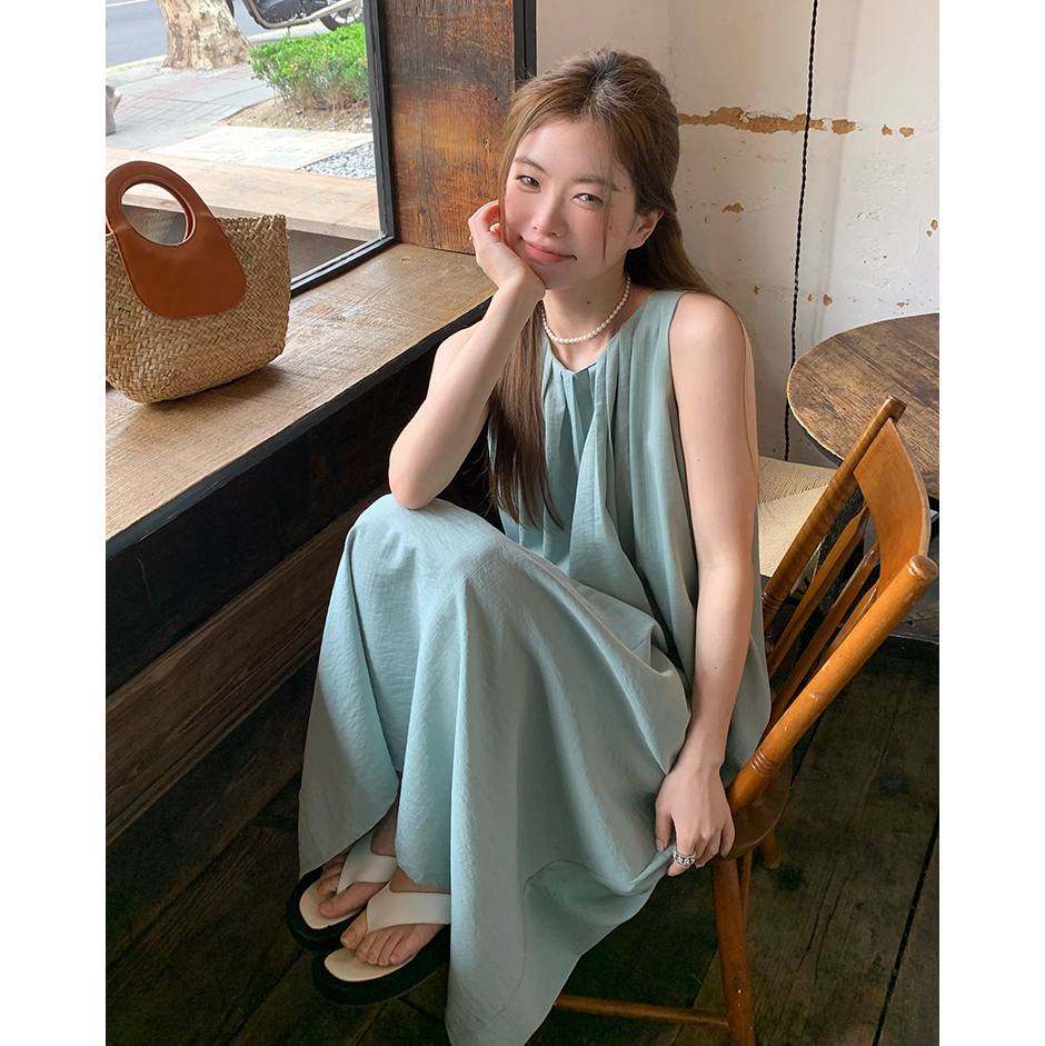 孕妇夏季连衣裙：中长款背心裙白气质，大码雪纺裙女夏装爆款！