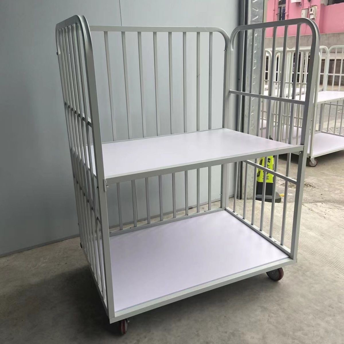 服装厂车间周转车大揭秘：半开门围栏车手推车，杂物周转神器！