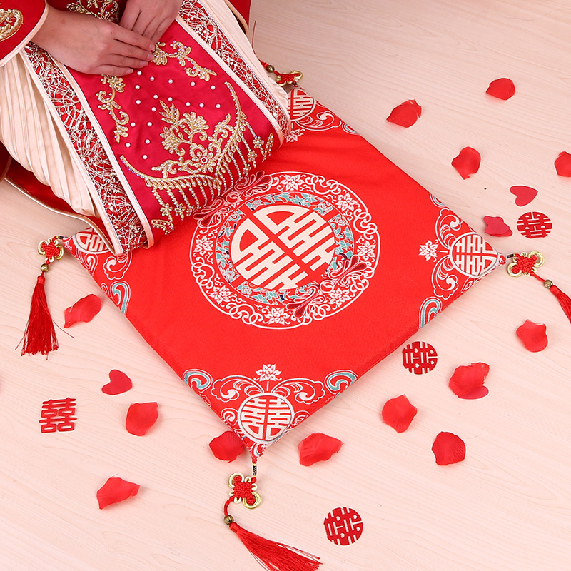 结婚新娘坐福垫：打造婚礼仪式感，传承百年好合的美好祝福！