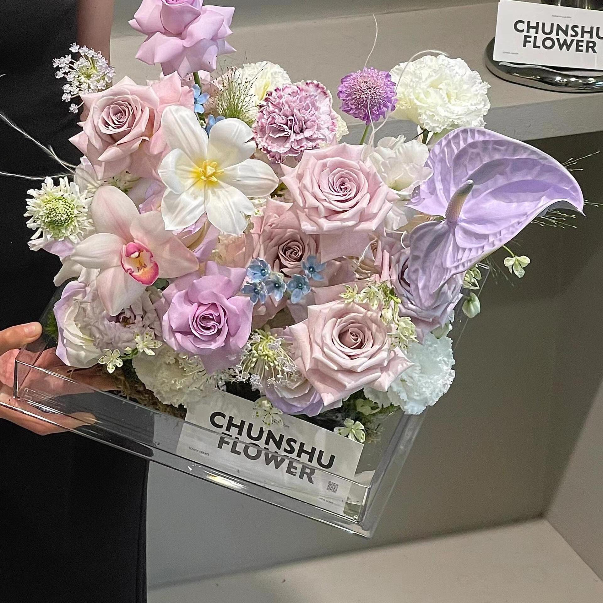 透明亚克力花盒：女神节、教师节送礼新风尚，打造浪漫鲜花礼盒！