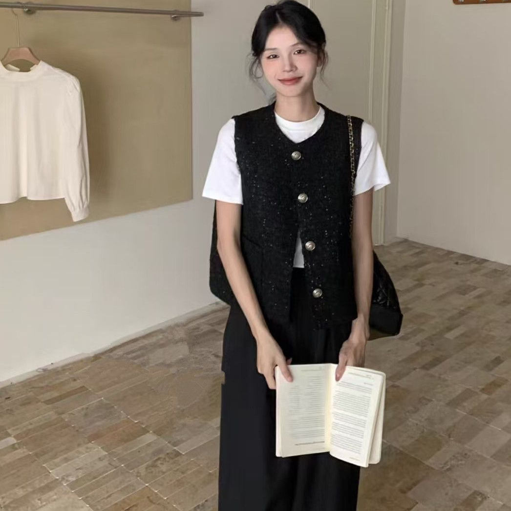 韩国Chic夏季复古小香风圆领金属纽扣宽松百搭短袖粗花呢外套女：如何穿出复古与时尚的完美结合？