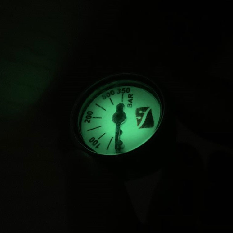 Dive Rite迷你单表到底有多香？夜潜神器实测！这波不买亏大了