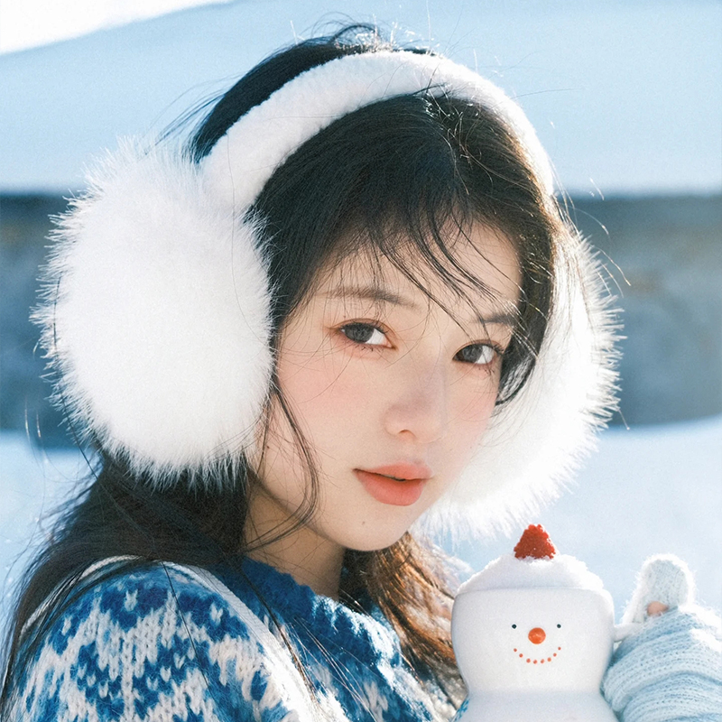 现货包邮CL铆钉小卡包：潮流界的时尚宠儿，男女同款的百搭神器！
