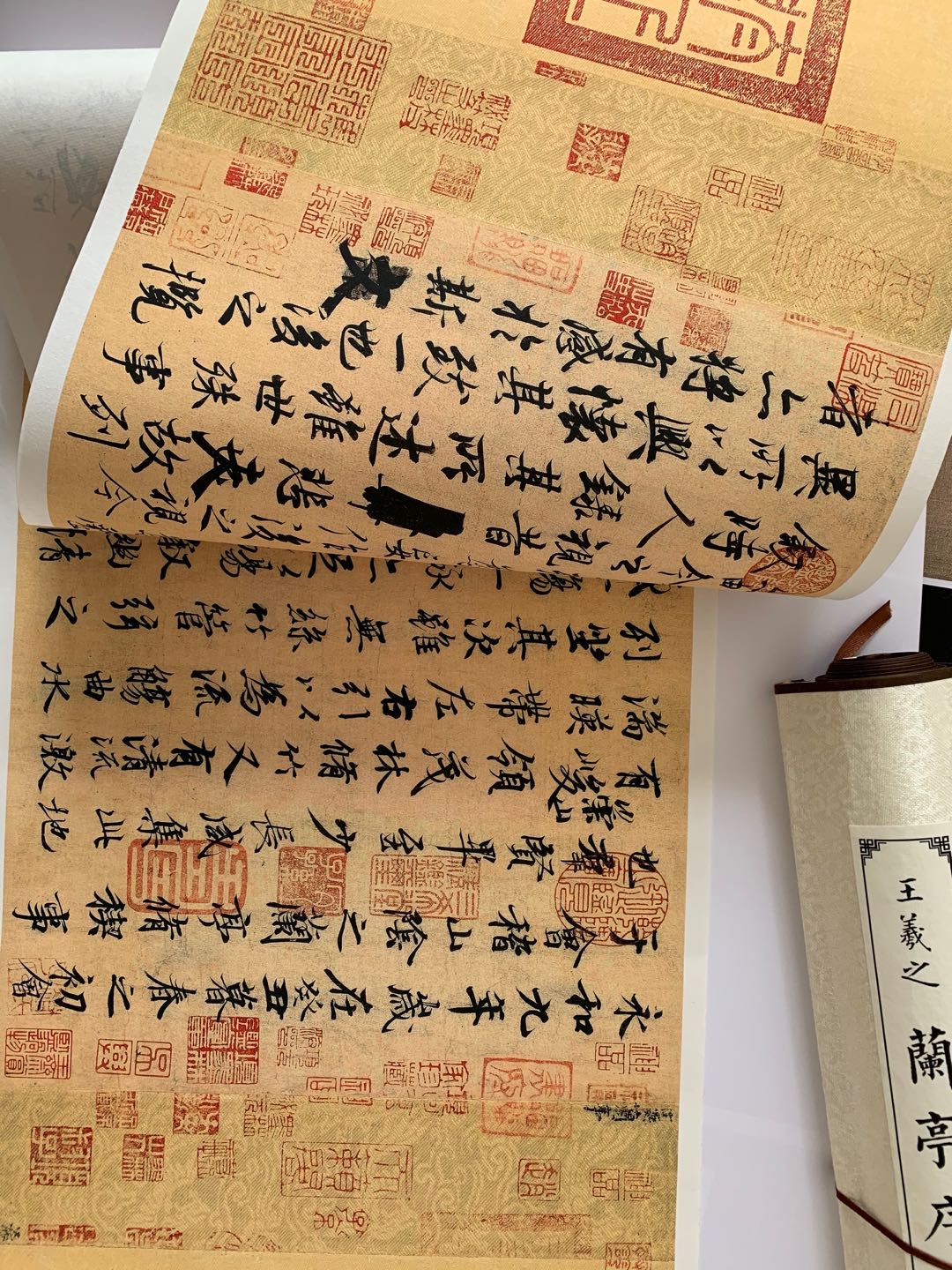 567粉彩描金仙女散花：古韵新姿，穿越时空的艺术之美