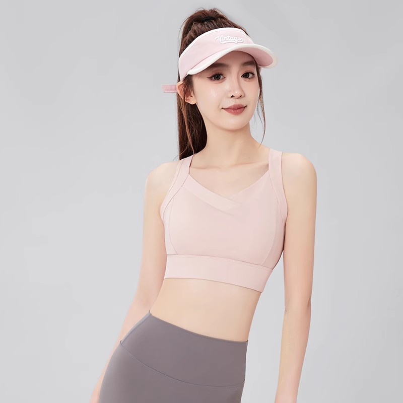 一体杯运动内衣女高强度健身跑步反正防下垂瑜伽服套装美背心文胸，让你运动无忧，自信满满！