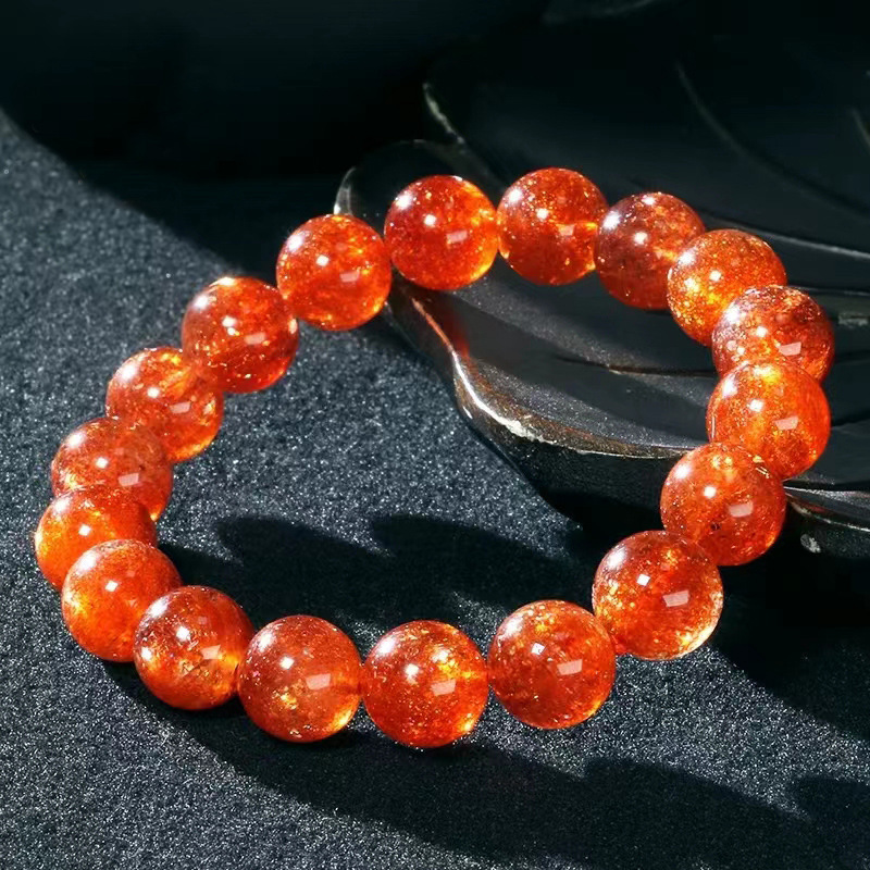 克价15.9天然蜜蜡手串，如何分辨真假？揭秘天然蜜蜡的魅力所在！