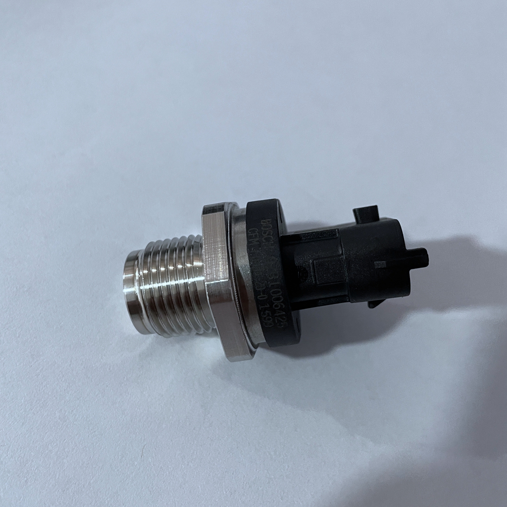 612600081585共轨压力传感器：柴油车动力升级的秘密武器