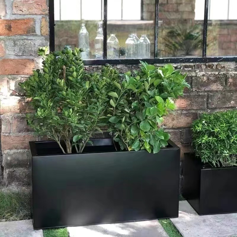 户外花箱售楼部广场隔断：长方形花盆外摆，商业街铁艺花架子，室外花槽设计大揭秘！
