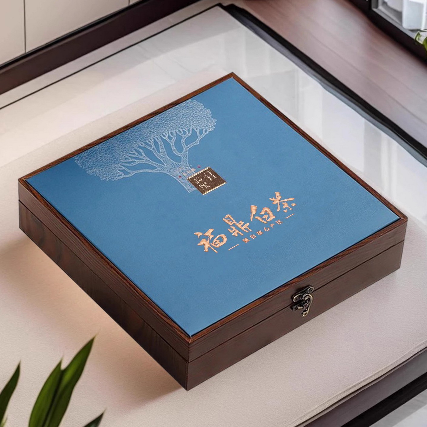 天福茗茶2025蛇年生肖饼：白牡丹白茶饼，传承东方韵味的茶礼新风尚