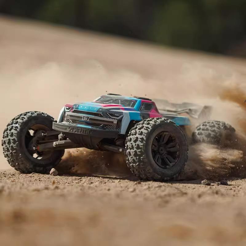 ARRMA 1/8 NOTORIOUS恶霸流浪者V6 6S无刷高速防水空翻遥控大脚车：越野狂飙，谁与争锋？