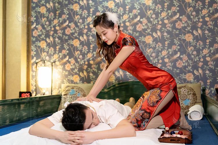 前天去了雁塔男士按摩水疗会所,花样真是