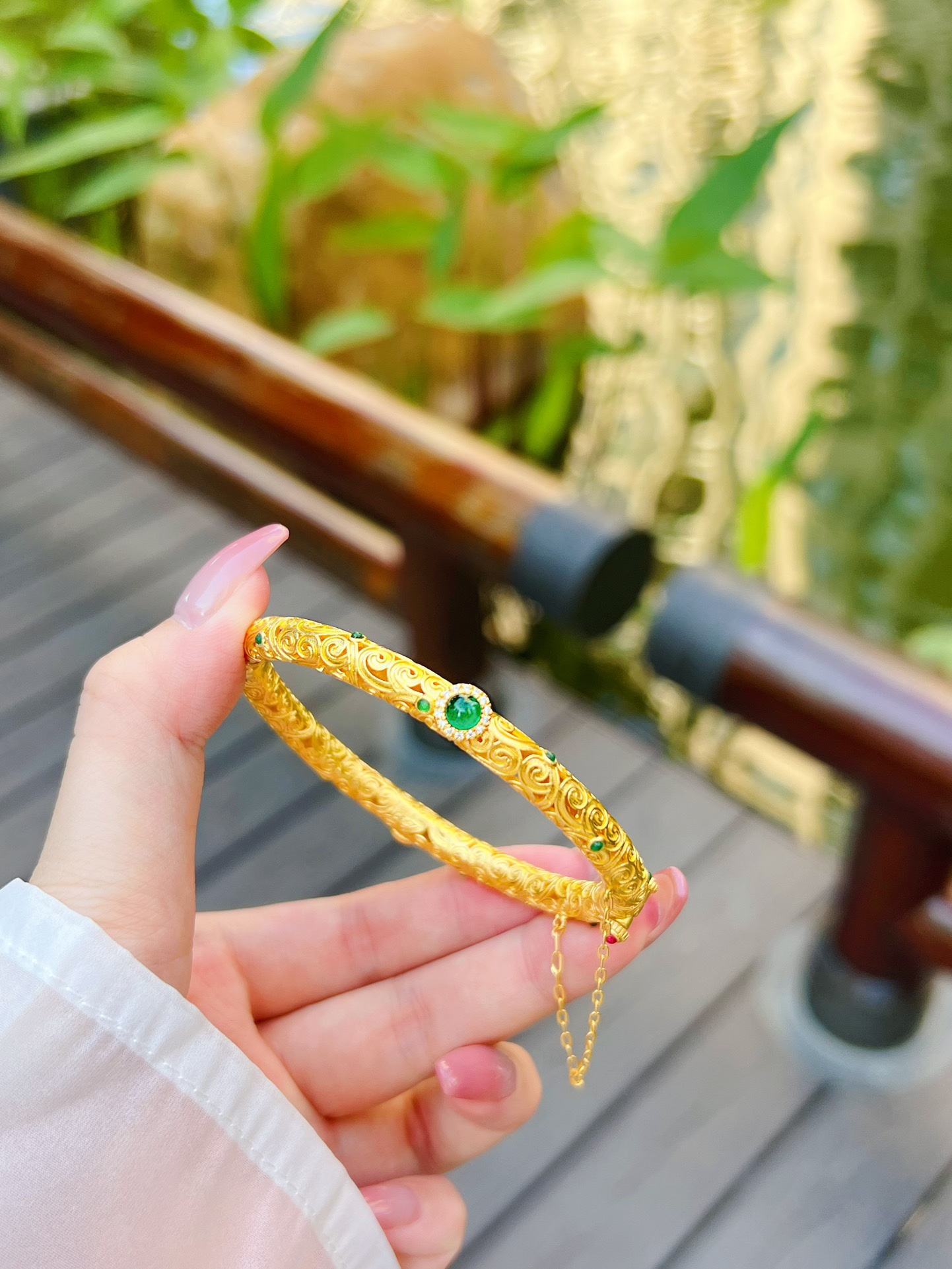 足金999莲花缠枝纹黄金手镯：开口设计，绝美送礼首选！✨