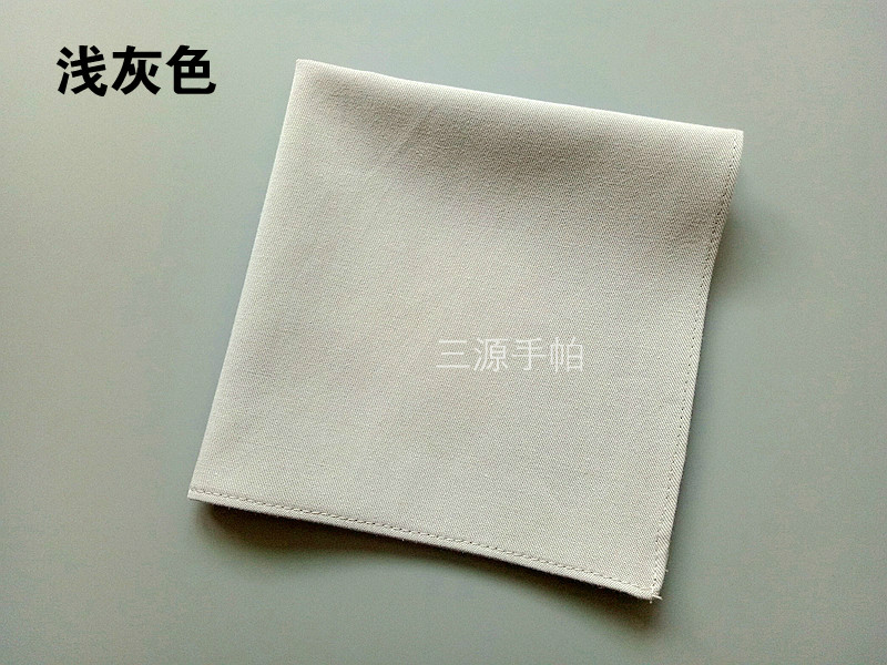 外贸出口红色圣诞刺绣全棉方巾：圣诞季必备，温暖童心的礼物