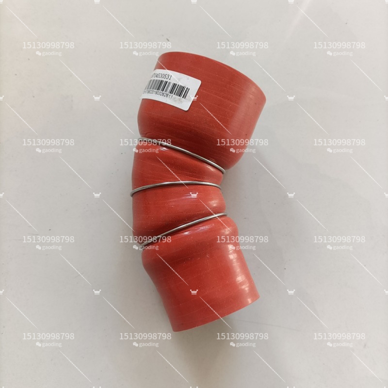 重汽豪沃轻卡悍将统帅中冷器进气胶管，升级您的驾驶体验，让动力更澎湃！
