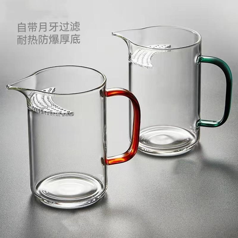 玻璃月牙公道杯：绿茶控必备神器，泡茶分茶两不误！