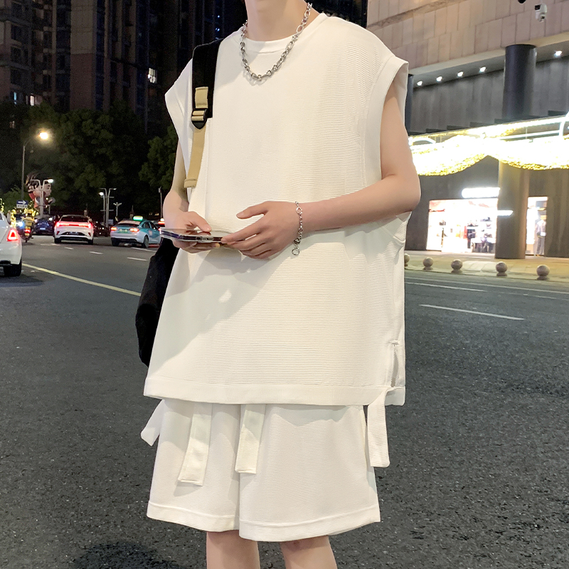 拓路者衣服：户外探险者的时尚装备