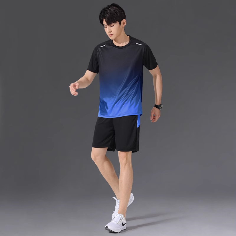 冰丝速干衣：男士夏季跑步运动必备，如何挑选你的运动战袍？