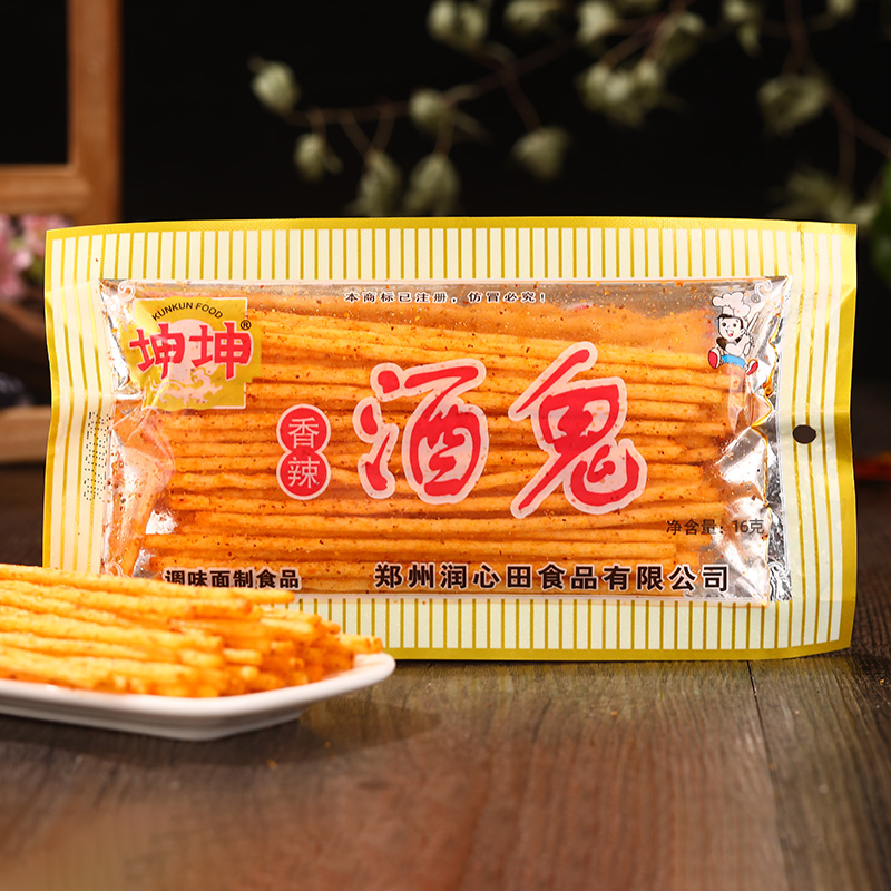 回忆杀！坤坤香辣酒鬼辣条，五毛钱的童年味道，你还在吃吗？