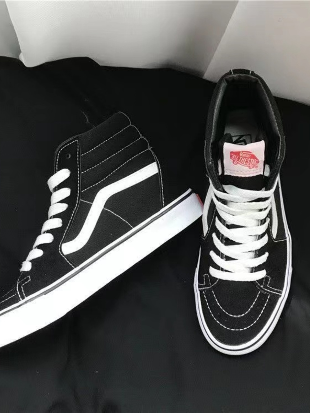万斯Vans官网：不仅仅是购物，更是潮流文化的入口