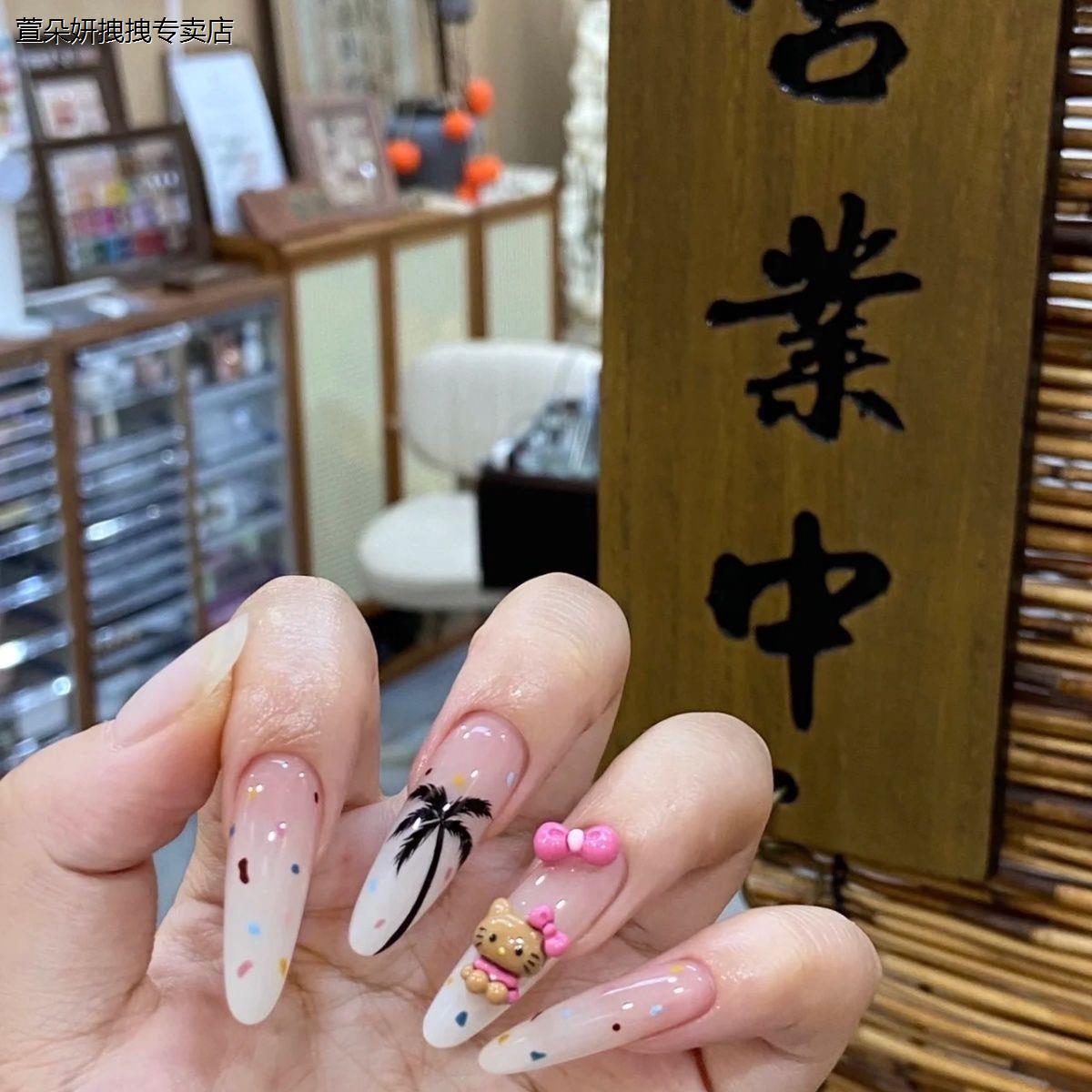 渐变美甲豹纹Kitty纯手工卡通穿戴指甲INS猫咪可爱百搭爱心蝴蝶结，美甲界的潮流新宠儿！