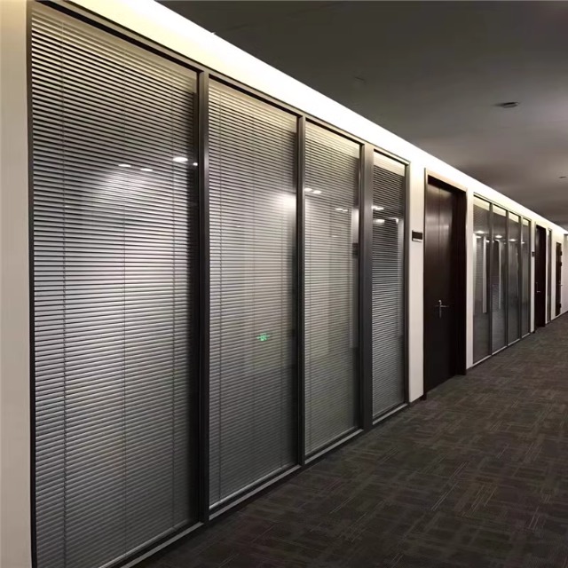 广东办公室玻璃隔断墙：打造完美办公空间的秘密武器✨