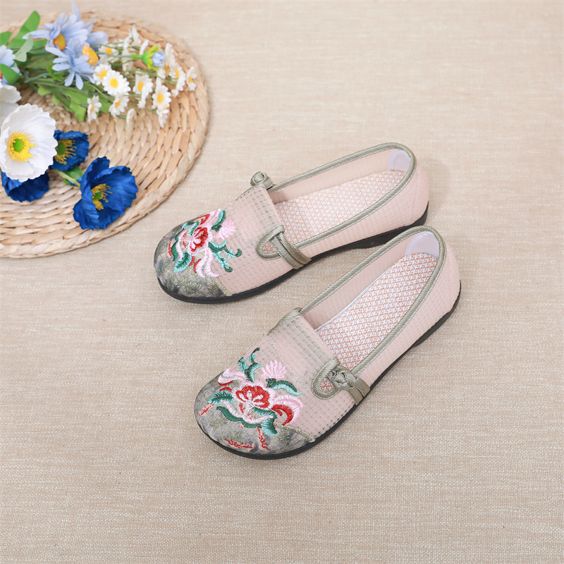 睿登汉服鞋：夏日古风一脚蹬，轻松摇曳生姿
