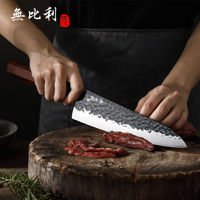 高档日式牛刀 vs 西式厨刀：哪一把才是你家厨房里的“斩切王者”？