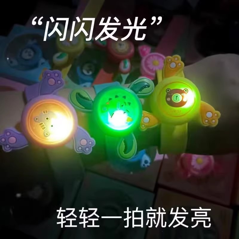 哪吒儿童啪啪圈手表：旋转发光，点亮孩子奇幻童年！