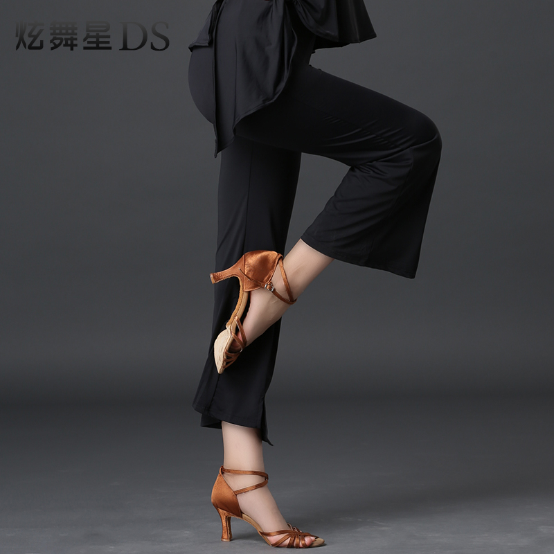 2024新款摩登舞裤来袭！箐箐佳美冰丝阔腿裤，广场舞交谊舞的时尚新宠！