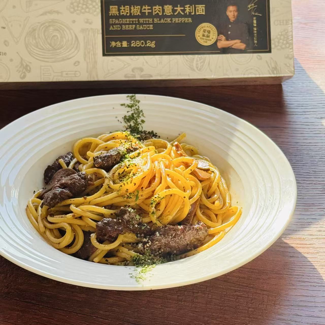锋味派意大利面：谢霆锋的味蕾魔法，让你在家也能享受星级大厨的意式风情！