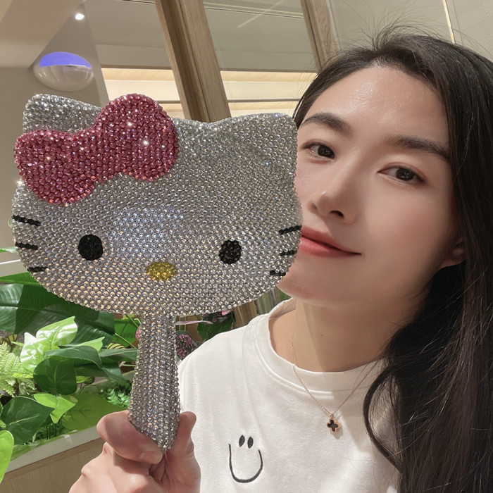 DIY卡通猫耳手柄镜：打造专属萌宠镜子，学生必备美妆神器！