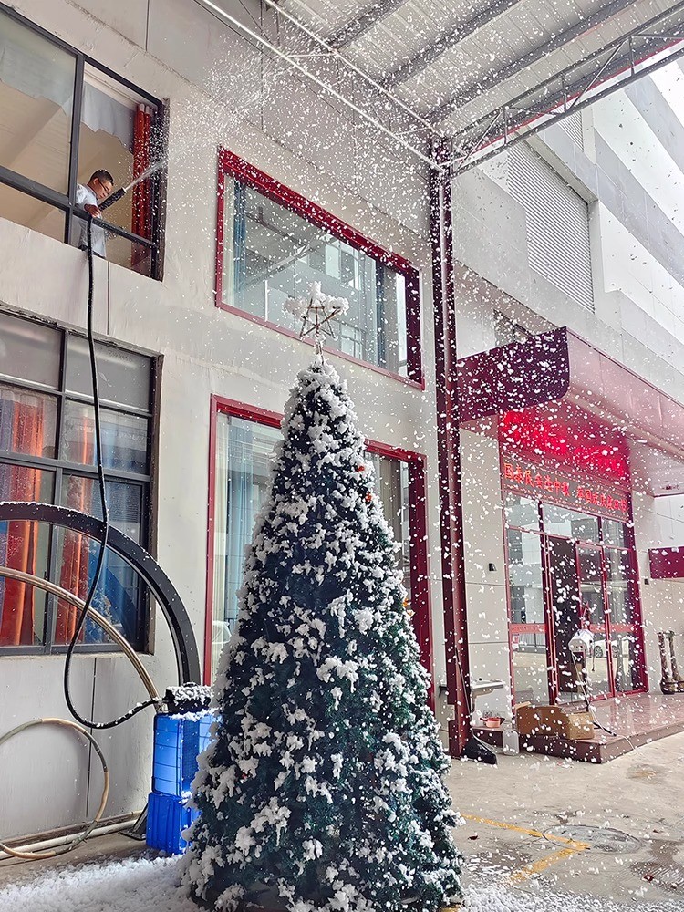 小型造雪机：冬季梦幻体验，让你的民宿变身冰雪乐园❄️