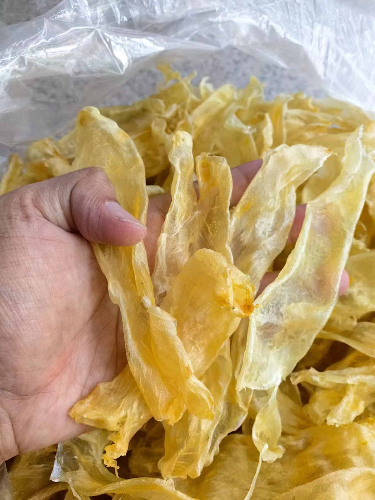 佐罗胶黄花胶：月子滋补新宠，煲汤不腥的美味秘诀