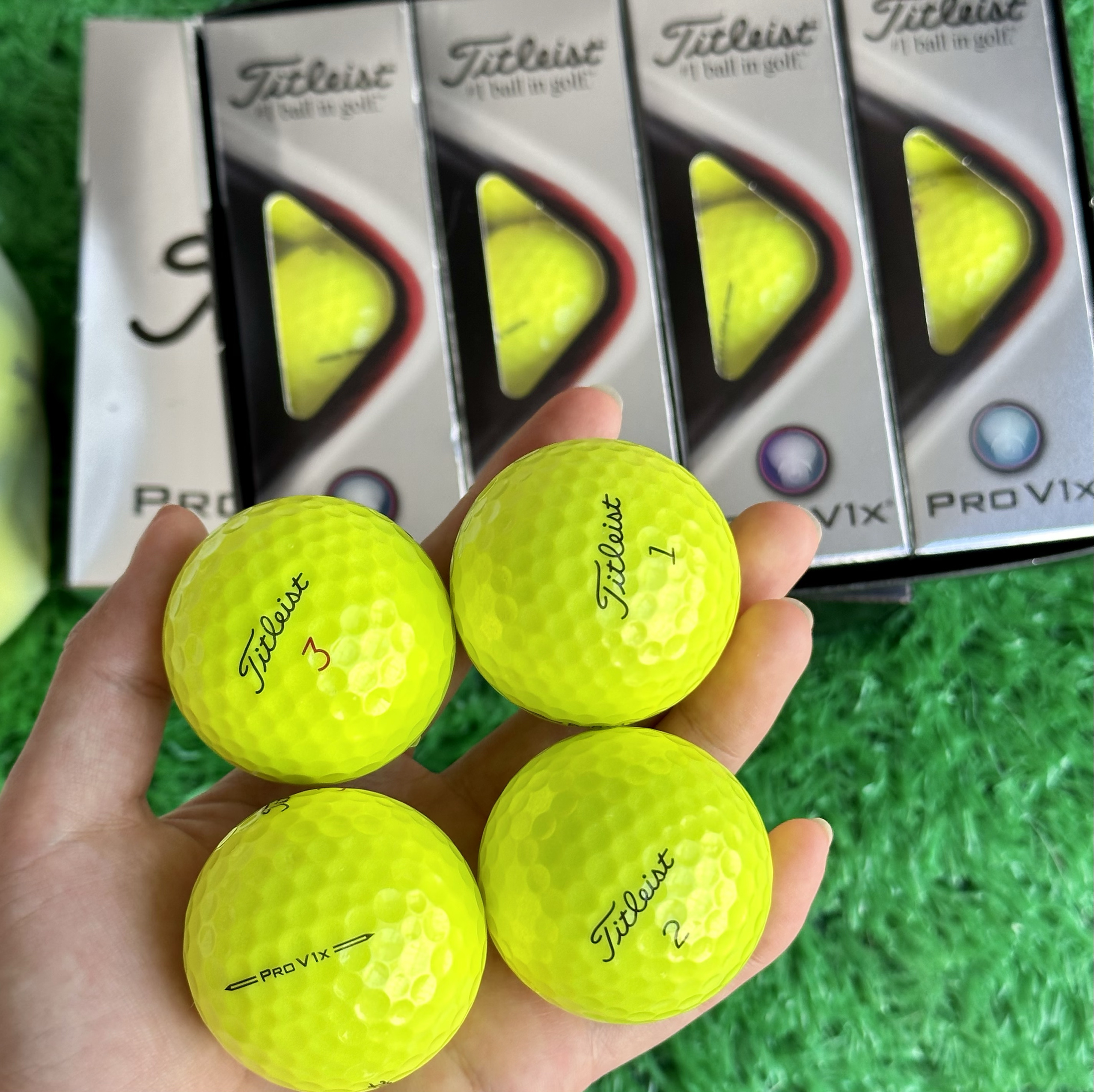 Titleist Pro V1/X二手无LOGO无打痕盒装荧光黄彩球正品下场比赛球：高性价比的选择？