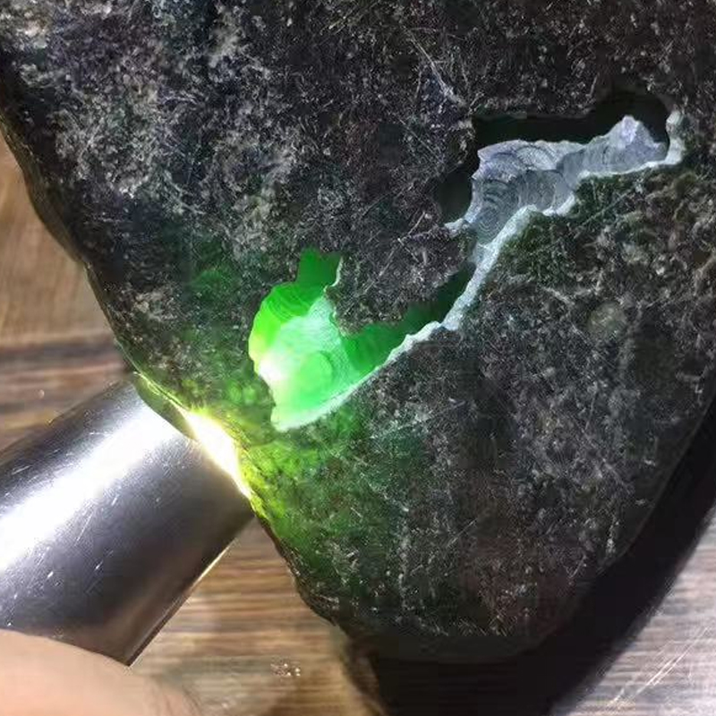 如何在电脑版微店上传高质量图片？有什么技巧吗？