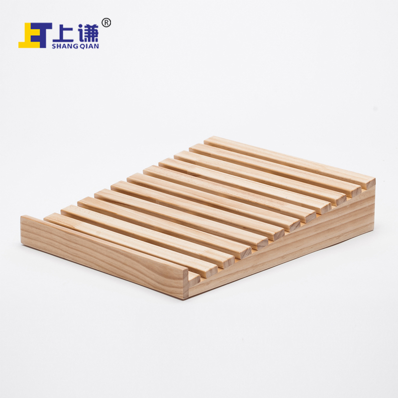 上谦松木组合托架：烘焙展柜里的艺术与生活碰撞
