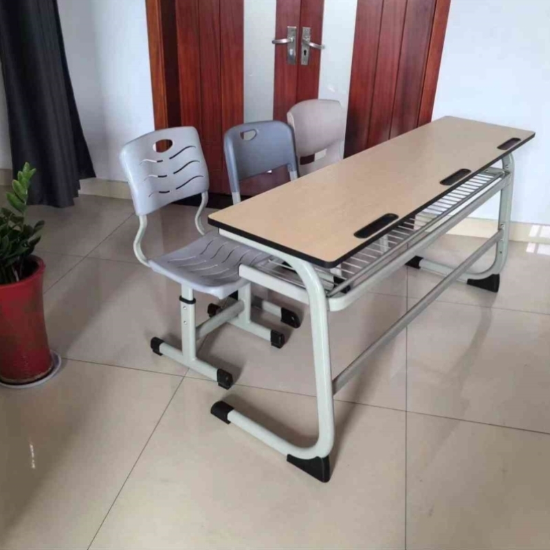 三人位培训桌学校课桌椅：少儿学习桌的最优解，补习班桌椅组合新潮流！
