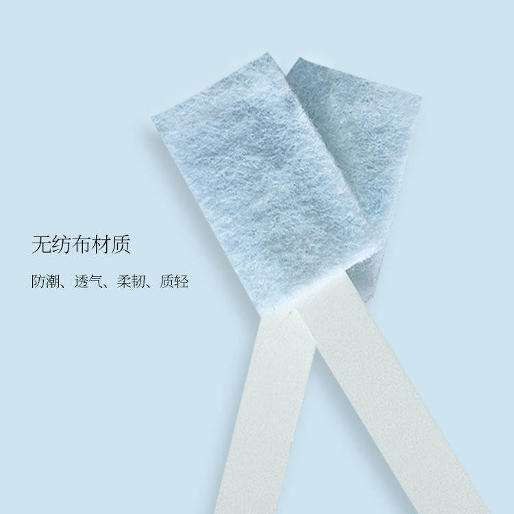 什么工具最适合清理红木家具的小角落和死角？