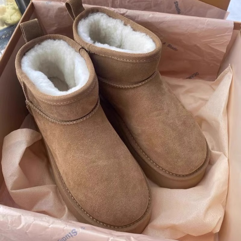 小个子女生穿雪地靴怎么搭配才显高呢？