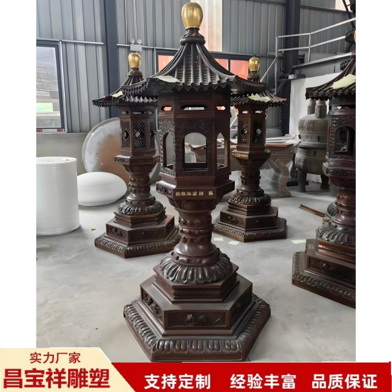厂家直供：1.5米纯铜油灯雕塑，点亮你的户外景观，庭院门口的璀璨焦点！