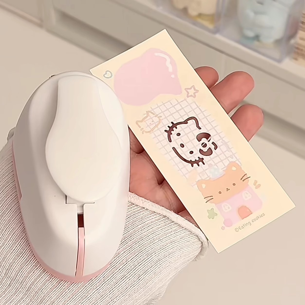 HelloKitty压花器：复古风潮来袭，手账达人必备的高颜值kt猫印章工具！