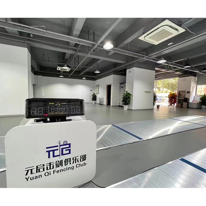 击剑比赛必备神器：标准铝合金比赛剑道裁判器拖线盘裁判器桌遥控器大线整套，专业玩家的福音！