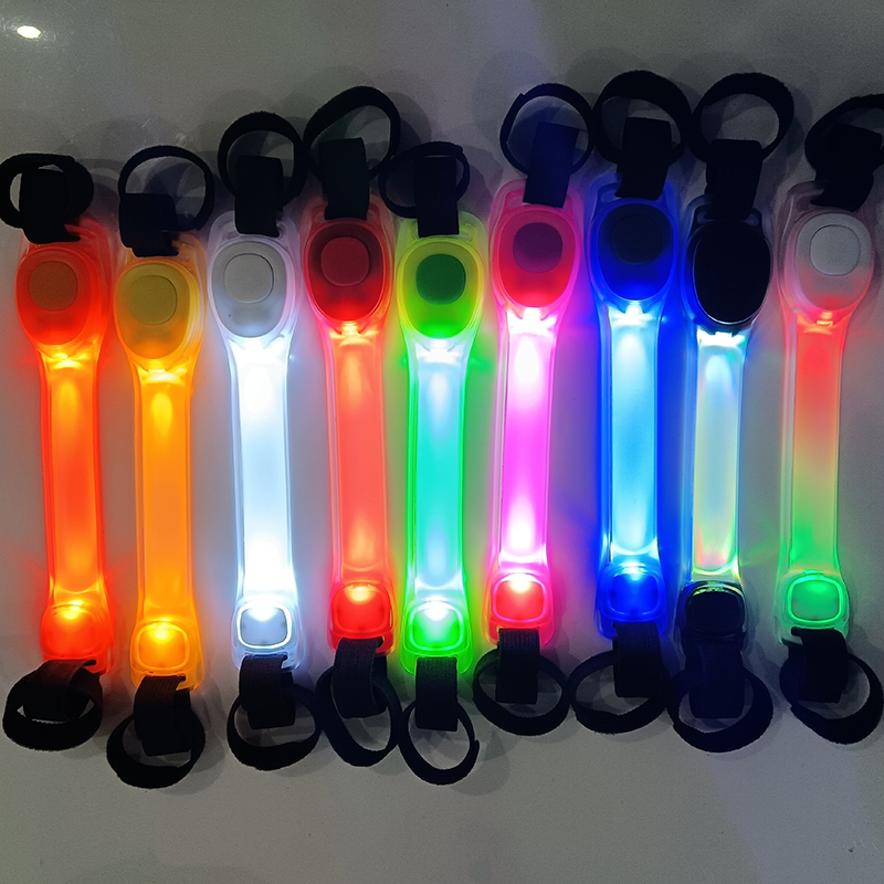 超炫夜行灯：防水LED头盔冷光灯条，点亮你的夜间骑行之路！