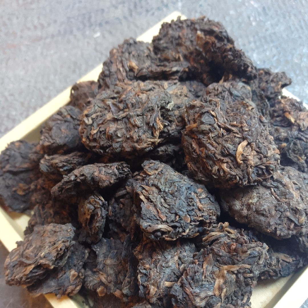 2017年古树老茶头云南普洱熟茶散茶：易武陈香，金芽珍藏的秘密