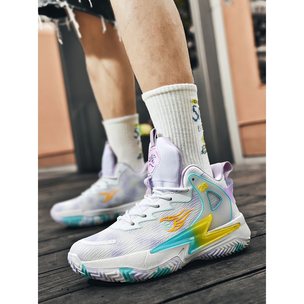 蛋蛋体育Nike Zoom Rize 黑蓝高帮：篮球场上的终极战靴，你准备好了吗？