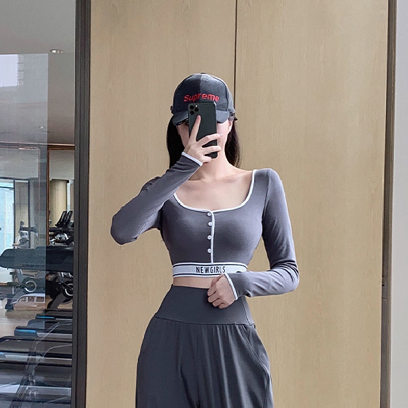 女性穿露脐装有哪些潜在危害？需要注意什么？